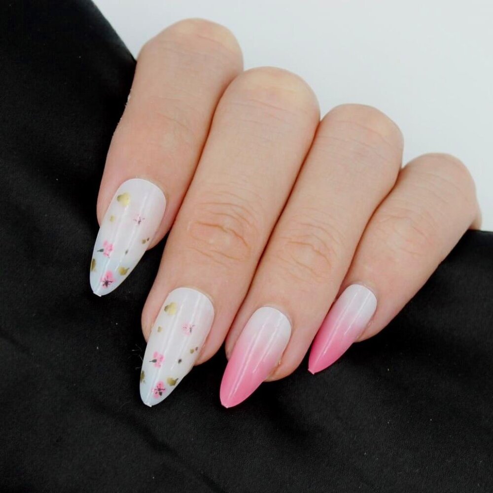 Gradiend white to hot pink press on nails